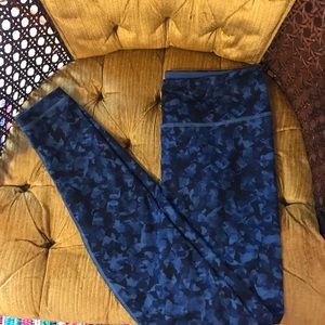 Lululemon Mid-Rise, Full Length Leggings.